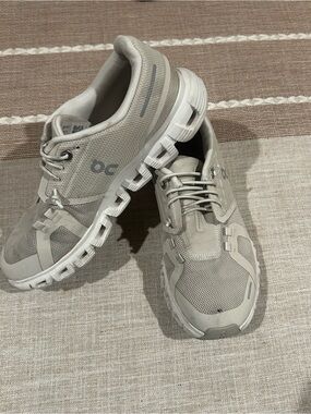 On Running Women’s Cloud Sneakers in Light Gray and White